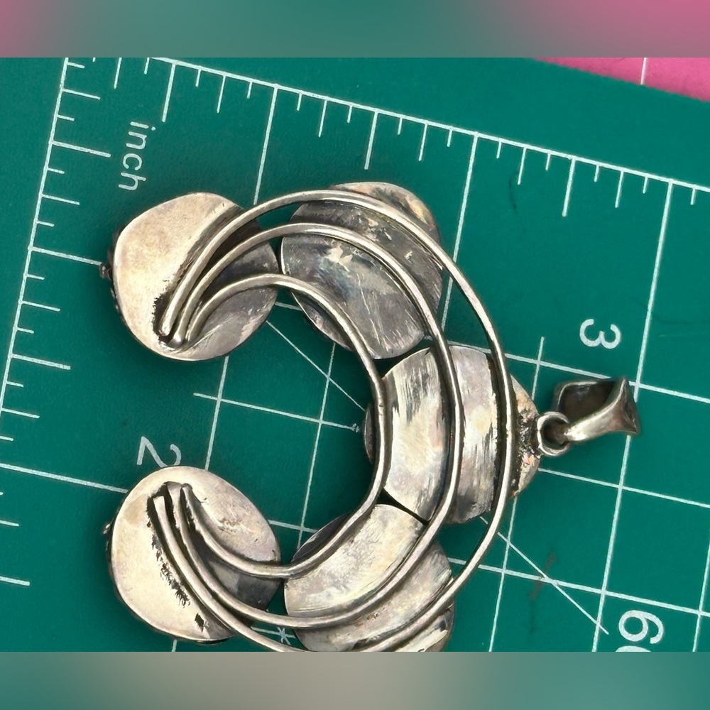 Sleeping beauty Southwestern naja sterling silver pendant - Picture 8 of 10